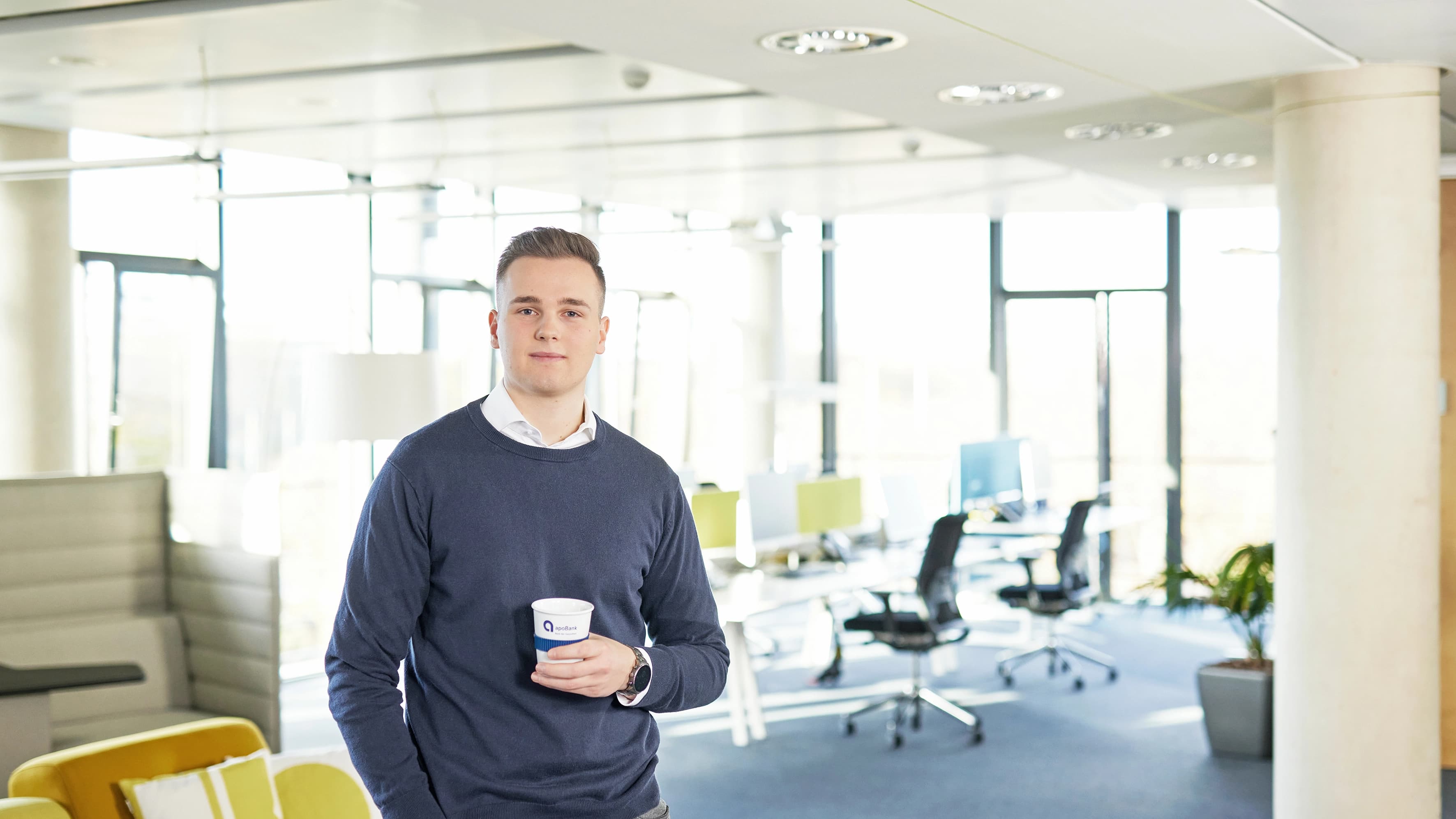 Nils Aderhold - Trainee Treasury